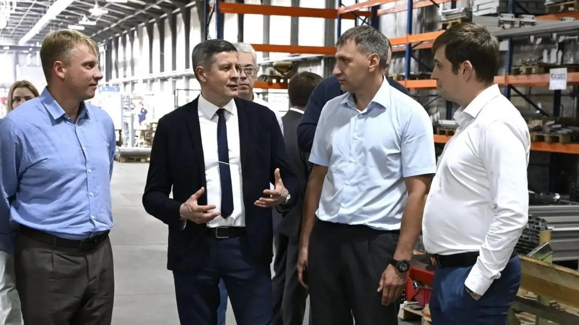 Егор Ковальчук встретился в Брянске с руководством предприятия Elevatek
