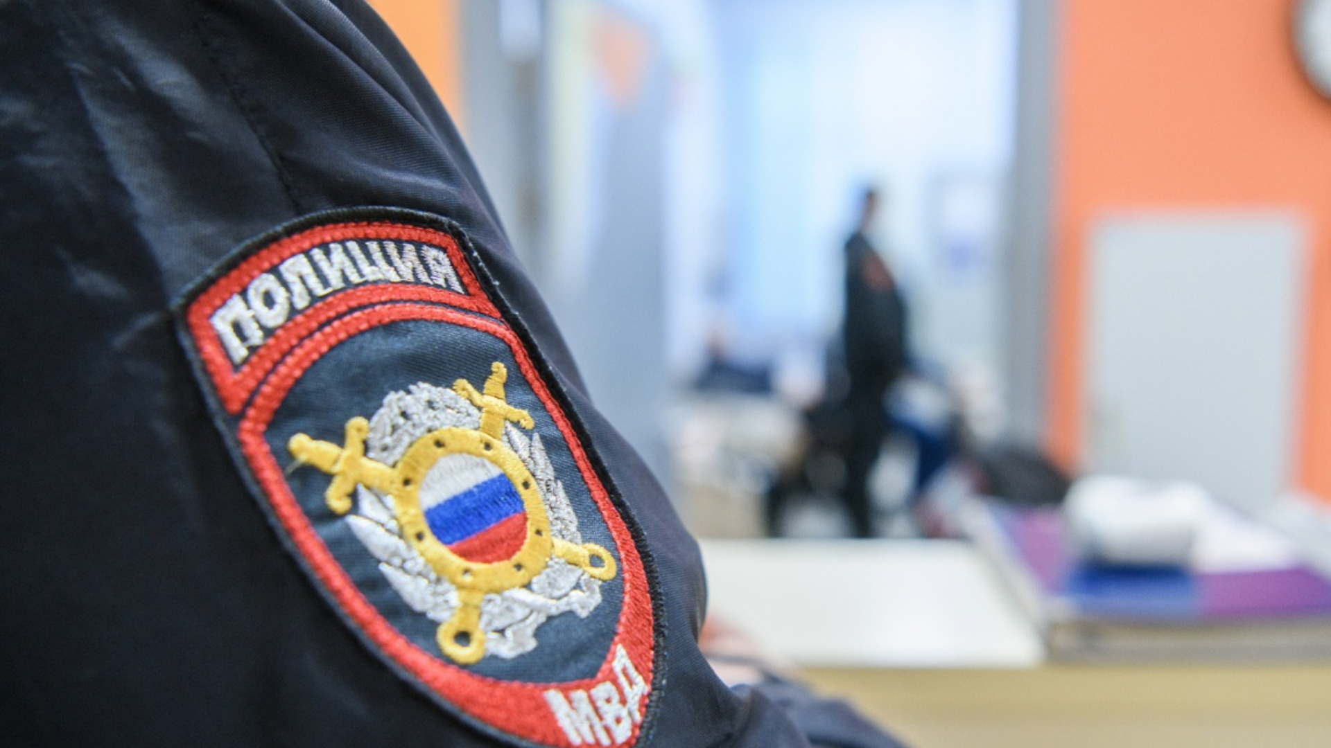 В Брянске 24-летняя девушка украла у родственницы 250 тыс. рублей ради онлайн-ставок