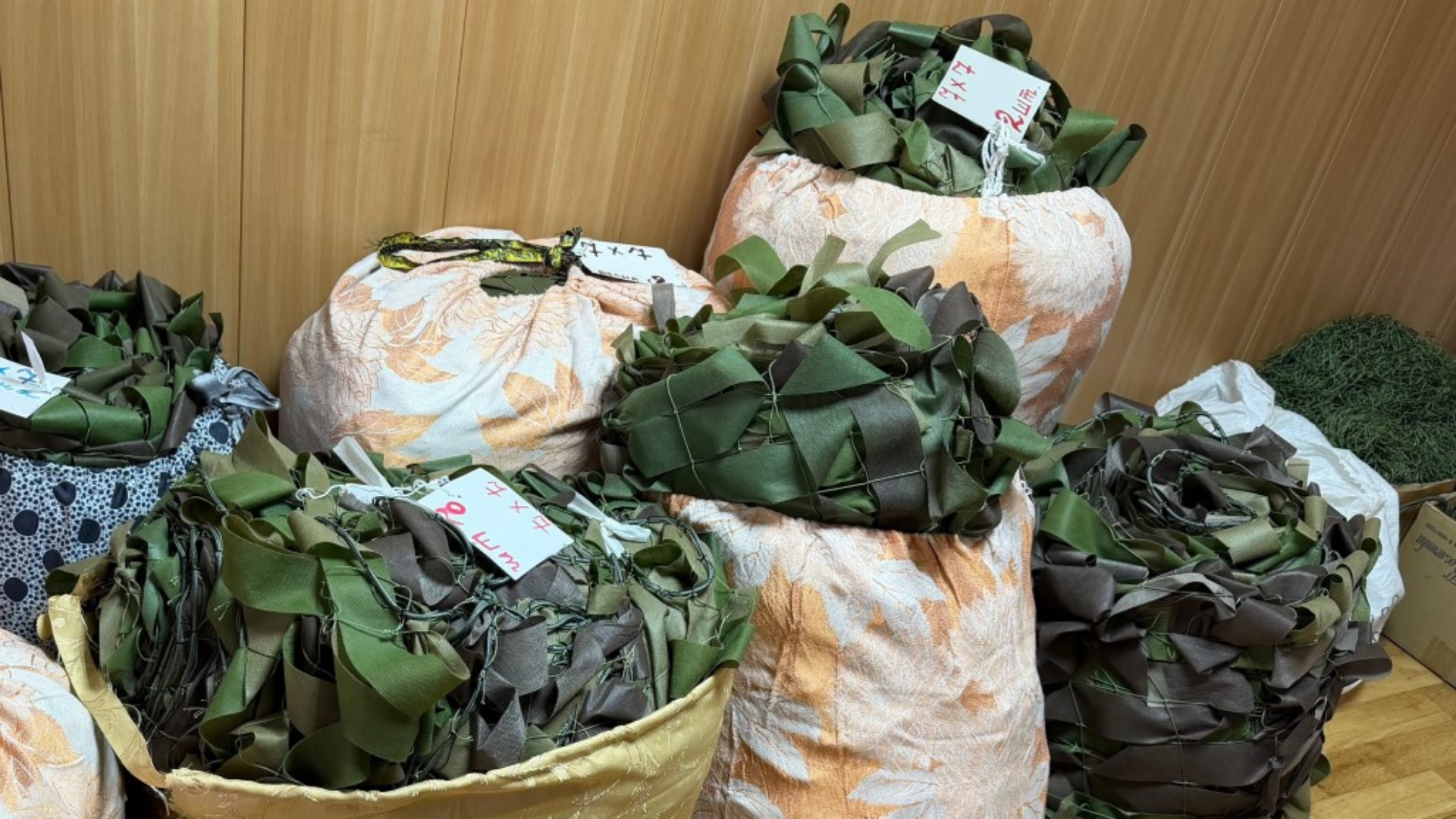 Брянские таможенники отправили в зону СВО комплекс РЭБ и маскировочные сети 