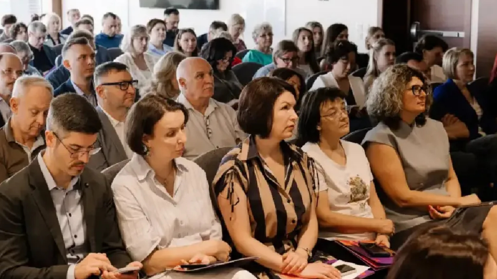  Брянские специалисты поделились опытом противодействия ВИЧ на межрегиональном уровне