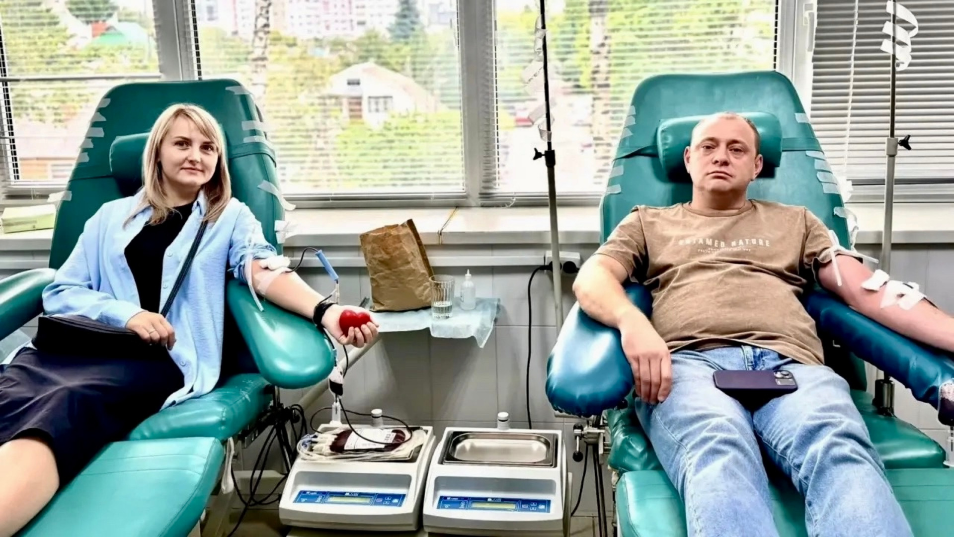 Брянская пара отметила "Хрустальную свадьбу" вступлением в ряды доноров