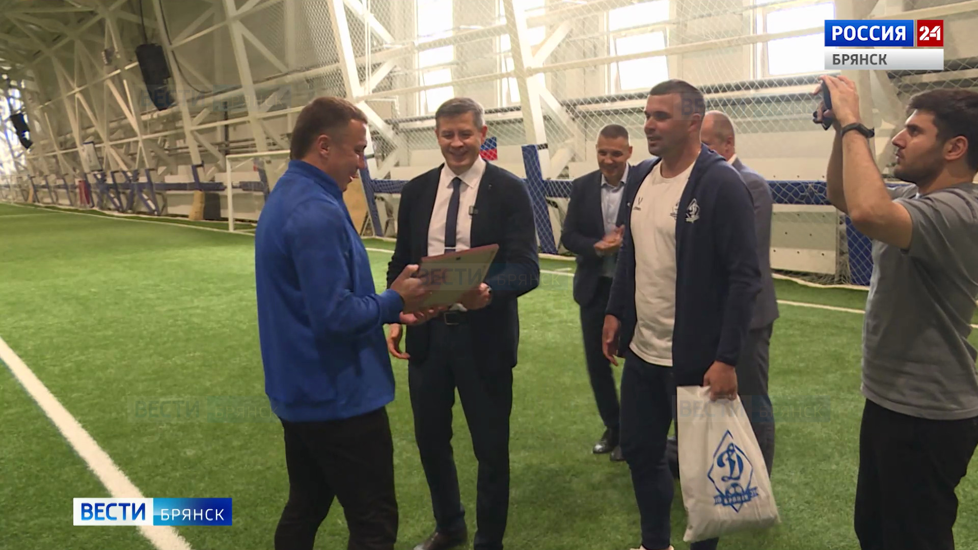 Врио губернатора Брянской области посетил академию детского футбола
