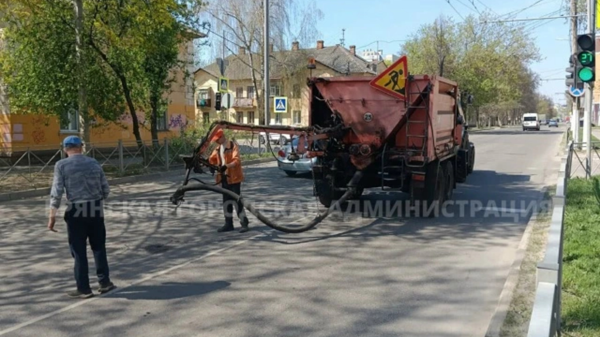  В Брянске с начала года ямочный ремонт выполнили на площади 22 600 кв. метров    