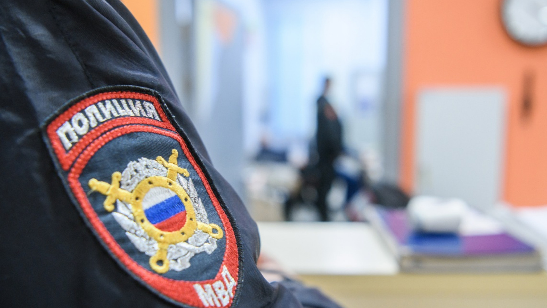 В Брянске уголовник вынес из магазина почти 50 брикетов расфасованного сыра