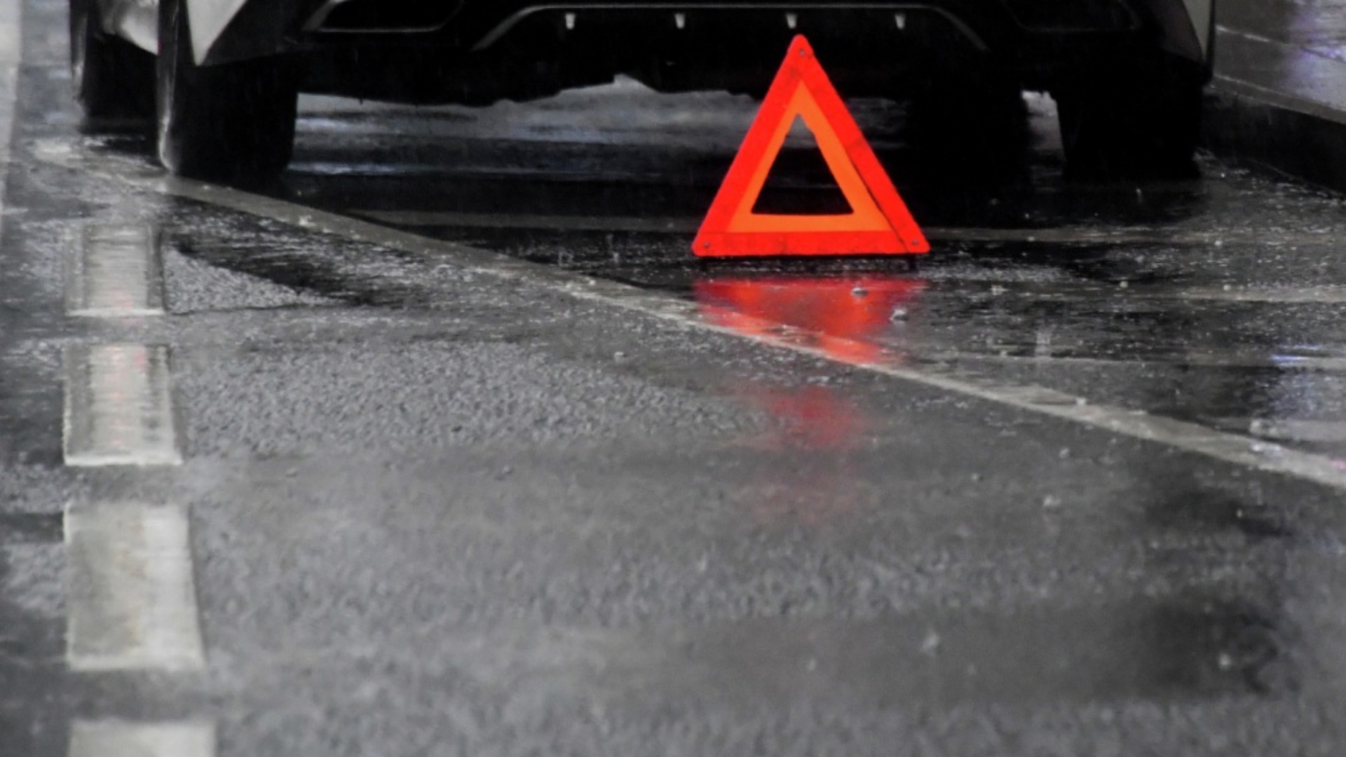 Под Брянском Peugeot сбил на зебре 27-летнюю девушку, пострадавшая в больнице 