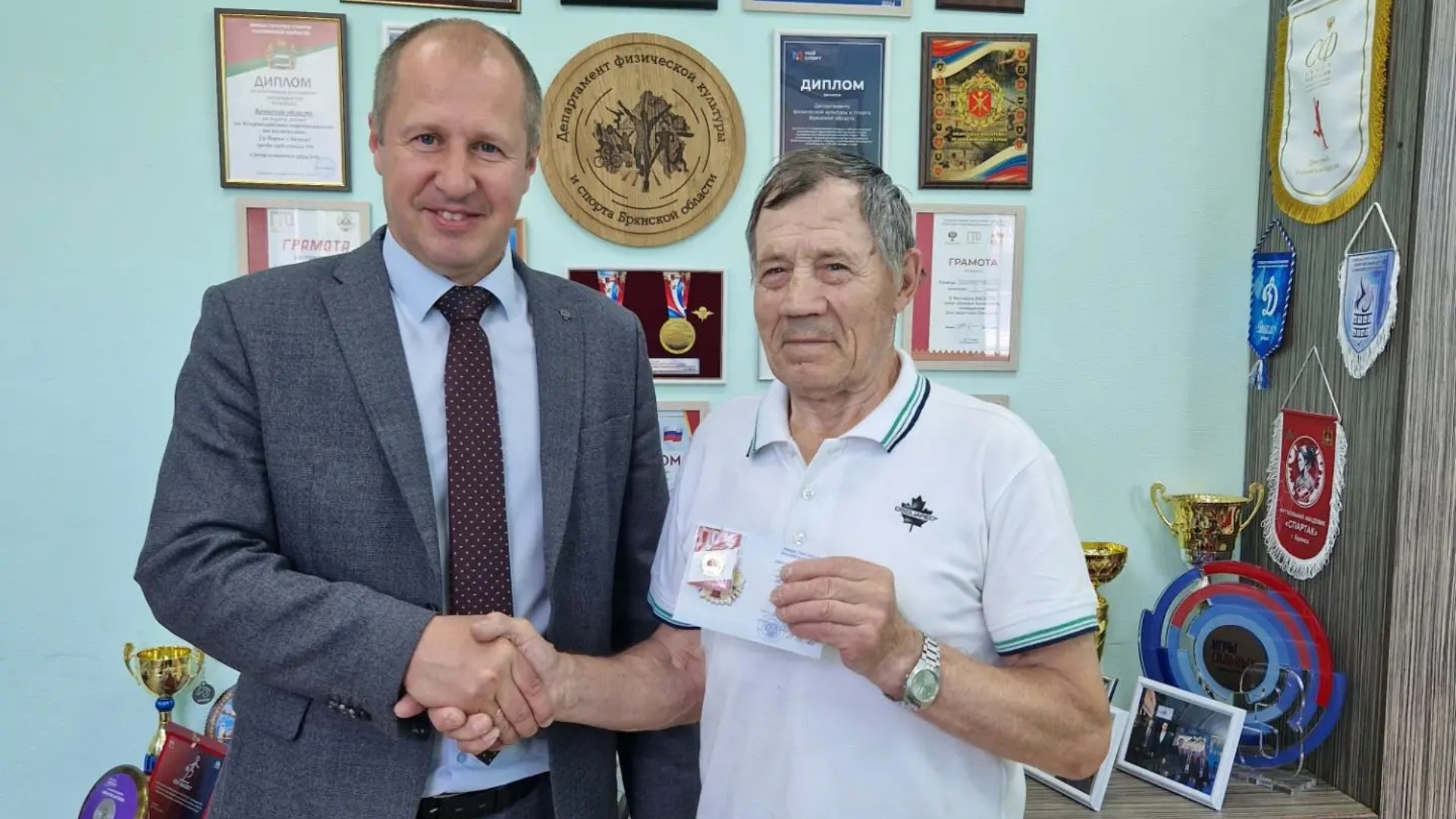 Брянский пенсионер Анатолий Лаврушин выполнил нормы ГТО на золотой знак