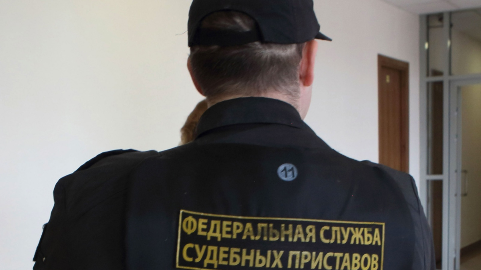 Кладовщица из Мордовии получила зарплату за 3 месяца благодаря брянским приставам 