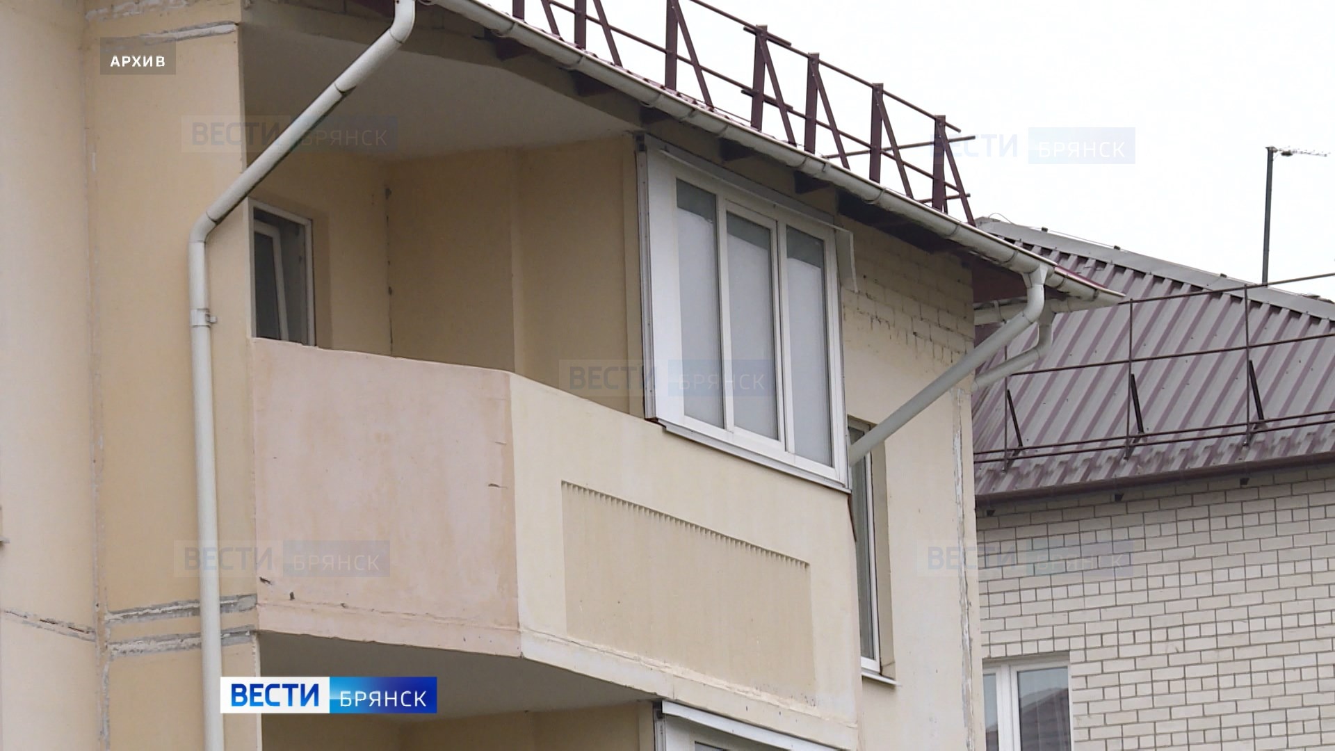 Дети-сироты получают квартиры в Брянской области