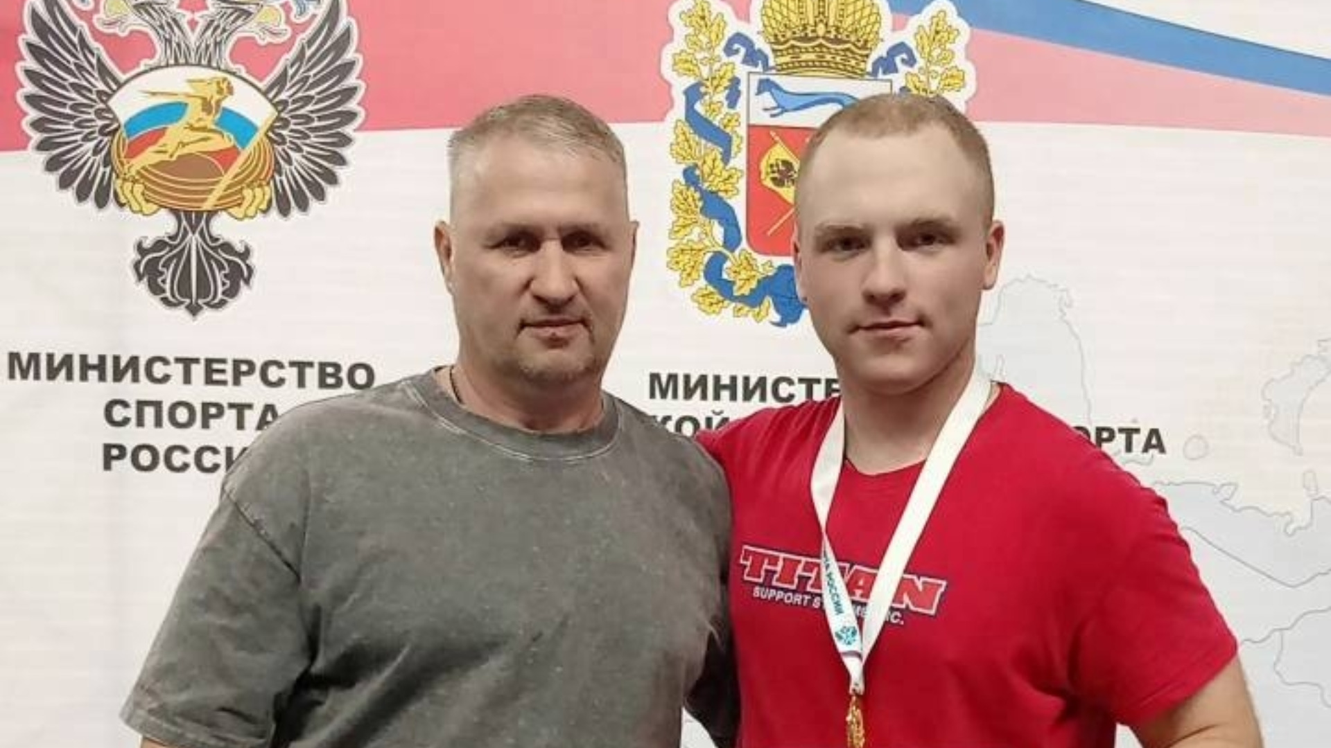 Победителем Первенства России по пауэрлифтингу стал брянец 