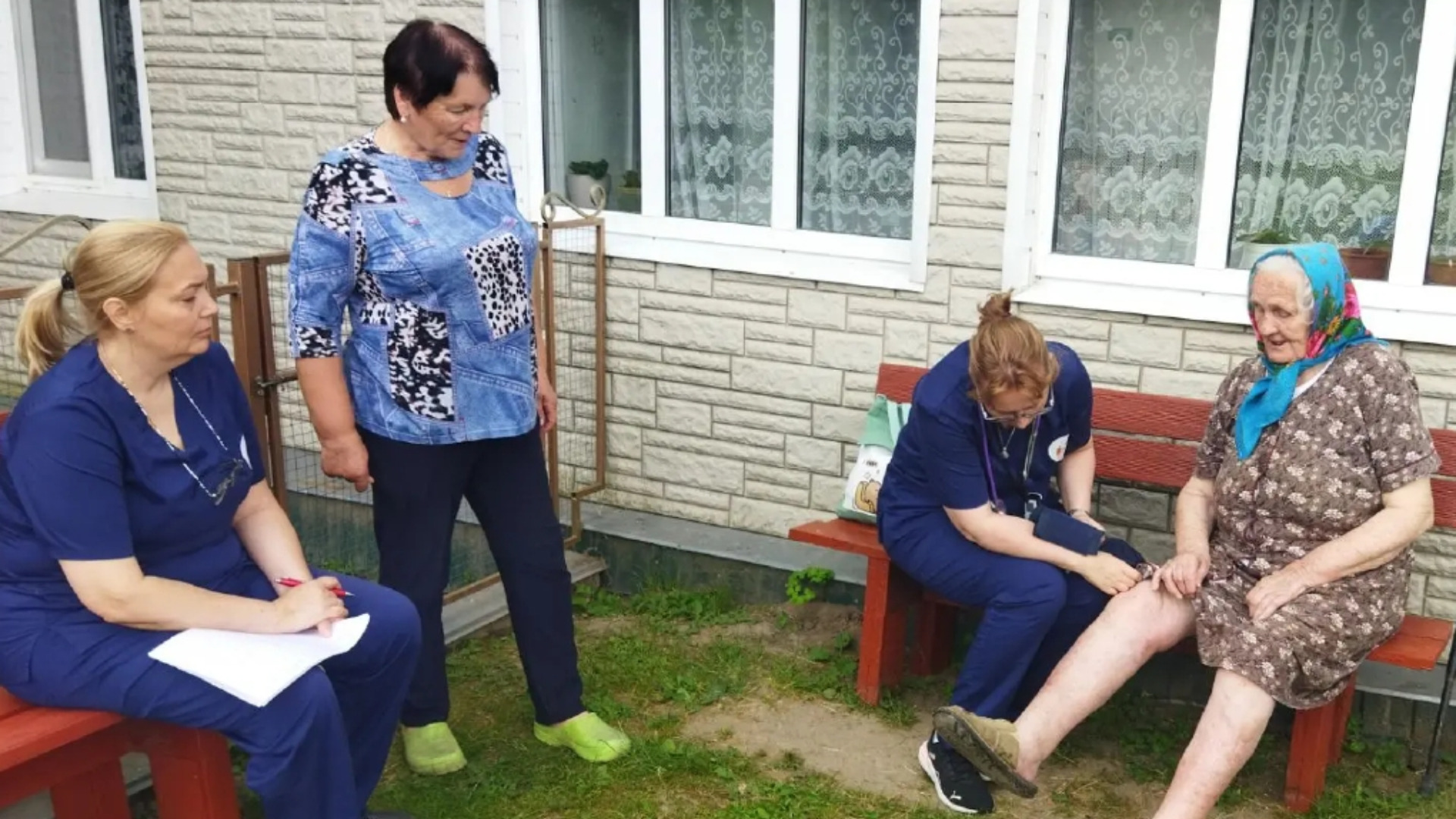 Врачи и священники провели выездную миссию в Севском районе