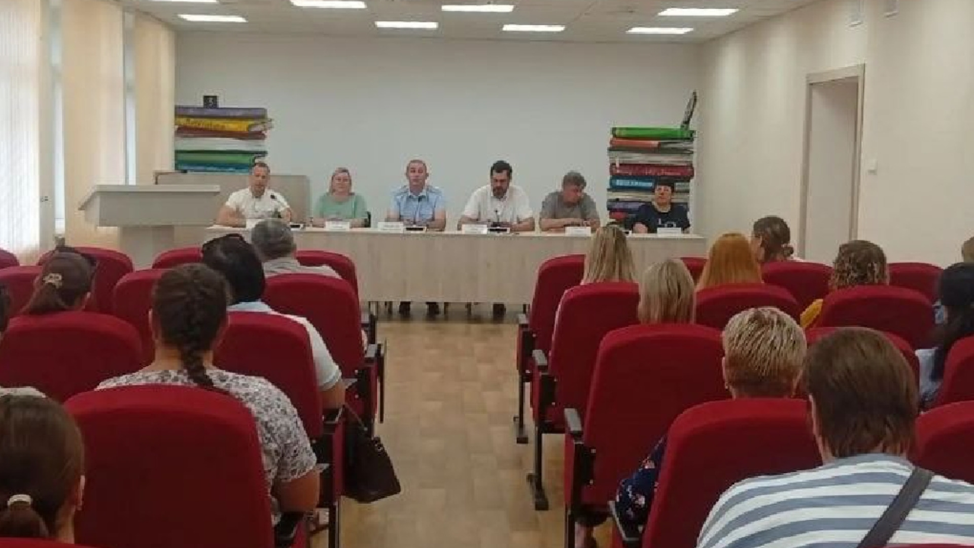 В Брянске обсудили защиту подростков от наркотиков