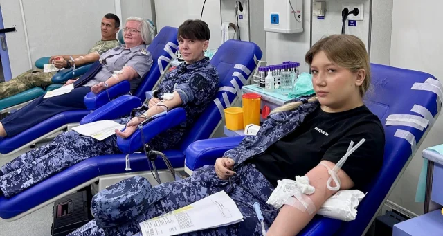 Сотрудники брянского УФСИН сдали 73 дозы крови для нужд местных больниц