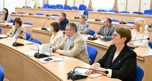 В Брянске состоялось заседание комиссии по делам несовершеннолетних 