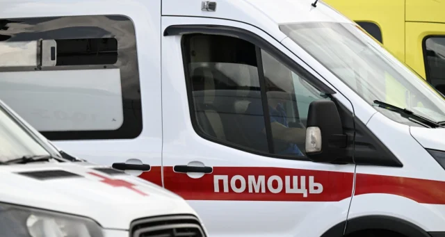 Renault Duster выскочил на автодорогу перед фурой в Дятьково, два человека в больнице
