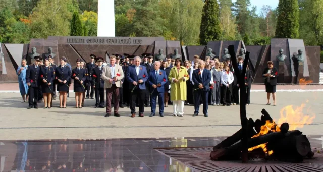 В Брянске прошел фестиваль "Память без границ" на Партизанской поляне