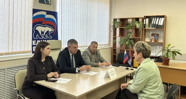 Депутат Госдумы взял на личный контроль обращения жителей Стародубского округа