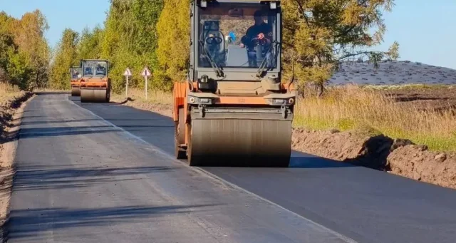 В Трубчевском районе ремонт 3,5 км дороги до деревни Голубча завершат в 2027 году