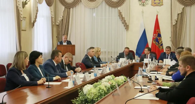 Брянские депутаты поддержали законопроект о квотах для приема на работу участников СВО