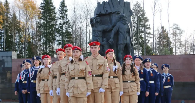 В Брянской области вспомнили жертв трагедии в деревне Хацунь
