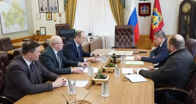 Губернатор Брянской области провел встречу с главой "Газпром трансгаз Москва" 